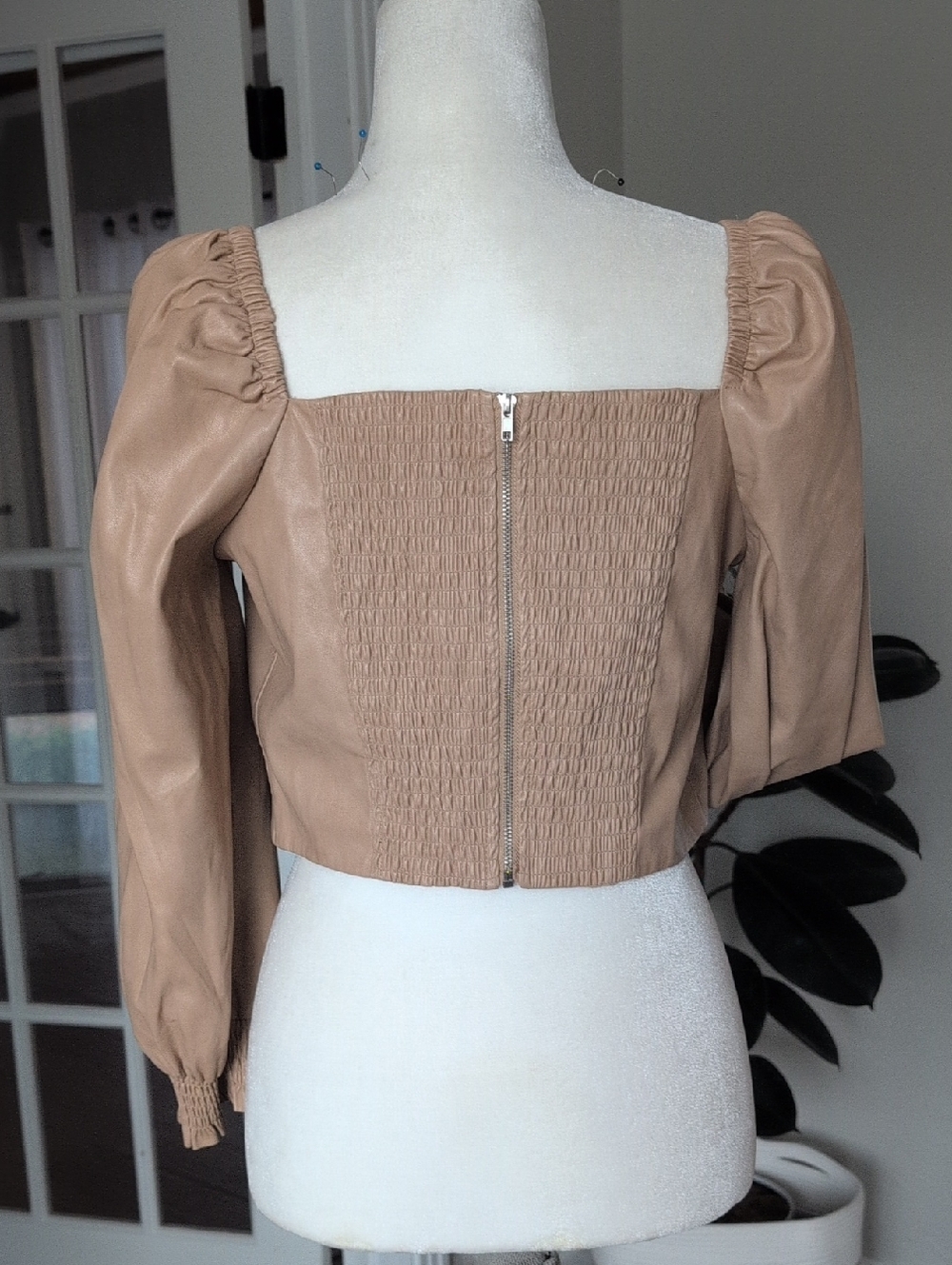 7 For All Mankind Vegan Leather Corse Crop Top Puff Long Sleeve Large - Picture 4 of 8
